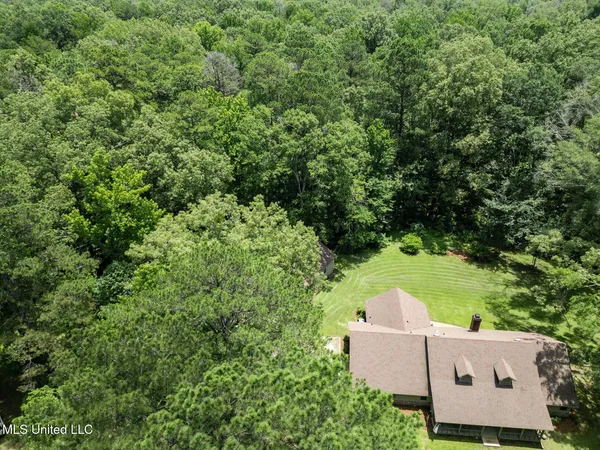 $289,500 | 809 Spring Lake Drive, Terry, MS 39170