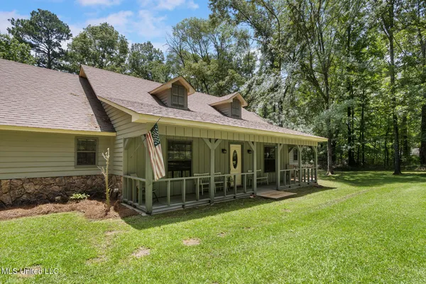 $289,500 | 809 Spring Lake Drive, Terry, MS 39170