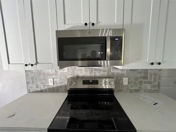 $1,800 | 21057 Live Oak Street, New Caney, TX 77357