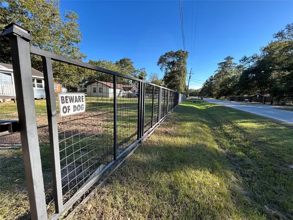 $1,800 | 21057 Live Oak Street, New Caney, TX 77357