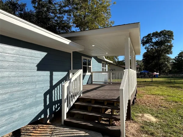 $1,800 | 21057 Live Oak Street, New Caney, TX 77357