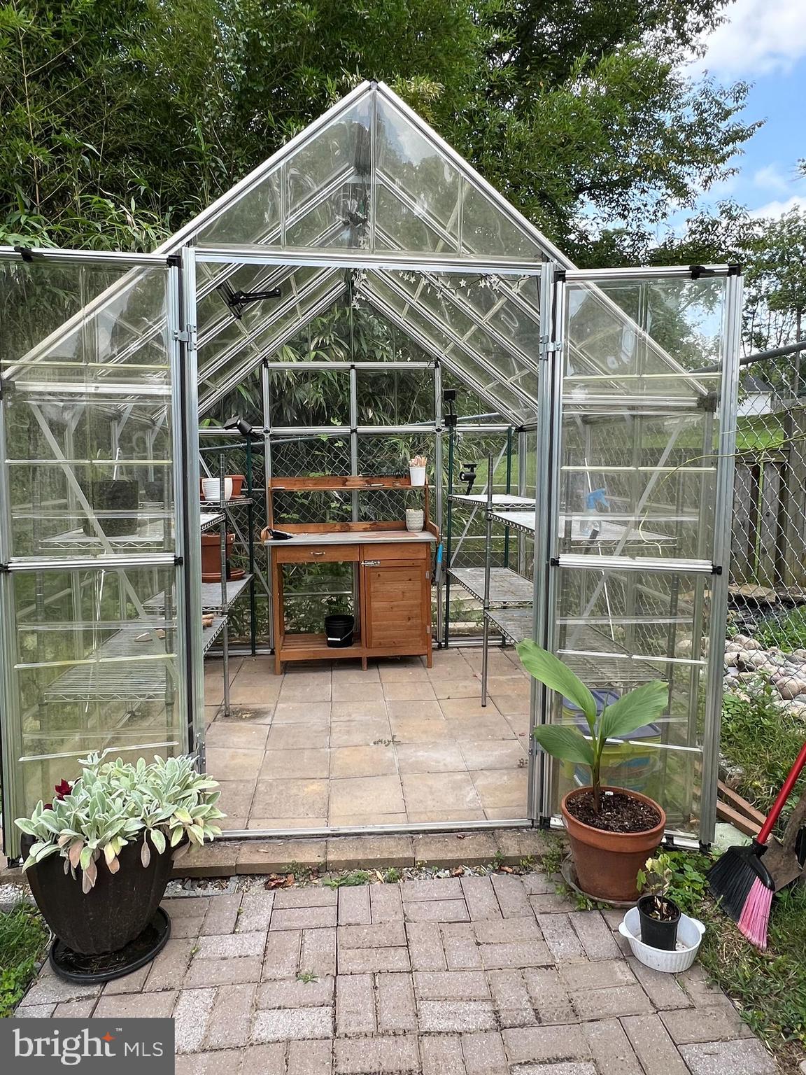 24515 Ridge Road Damascus, MD 20872 - Photo 49 of 53 Greenhouse
