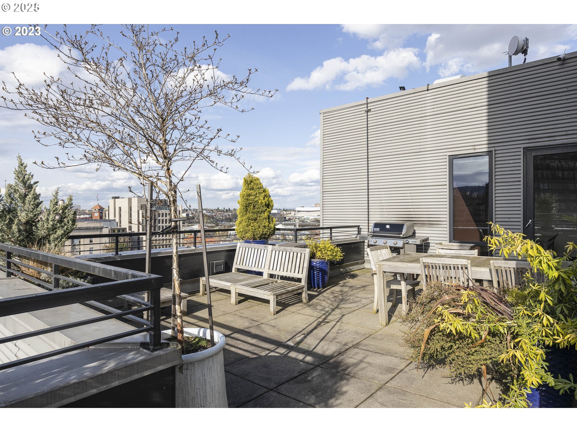 300 Northwest 8th Avenue, Unit 401 Portland, OR 97209 - Photo 37 of 37 a view of outdoor space yard and patio