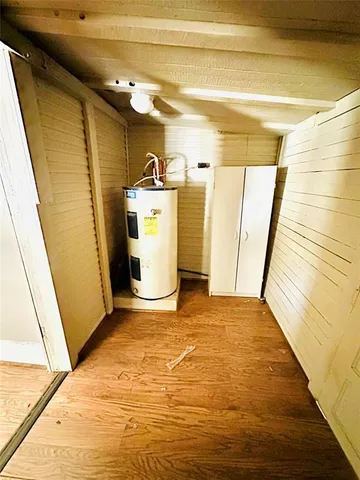 a view of a storage & utility room