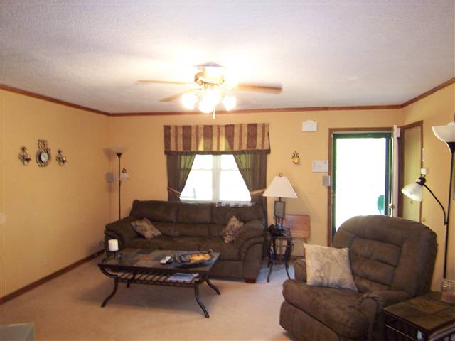 2187 Allen Bridge Road Fountain Inn, SC 29644 - Photo 7 of 15