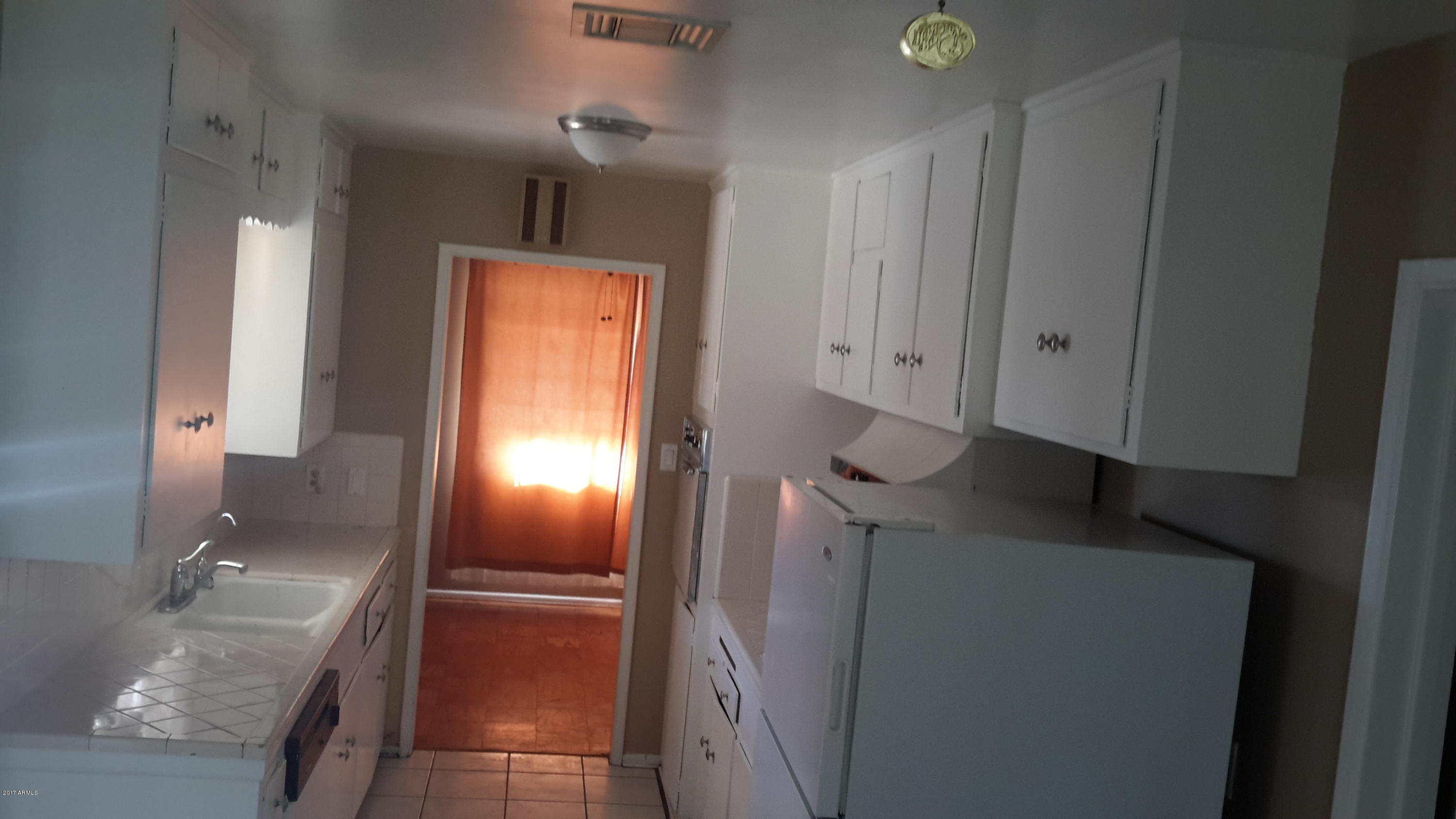 2744 West Ocotillo Road Phoenix, AZ 85017 - Photo 16 of 33 16
