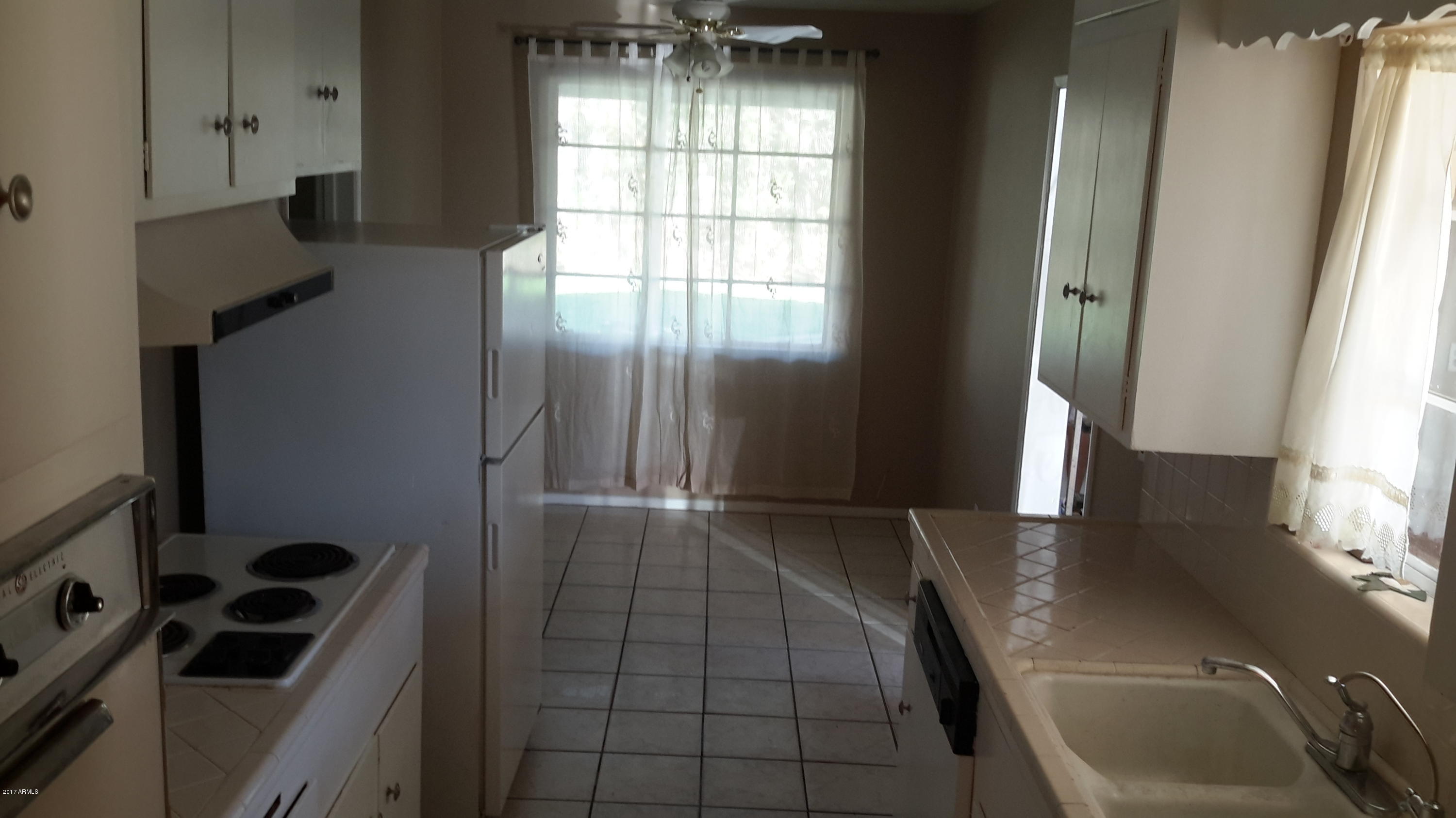 2744 West Ocotillo Road Phoenix, AZ 85017 - Photo 23 of 33 23