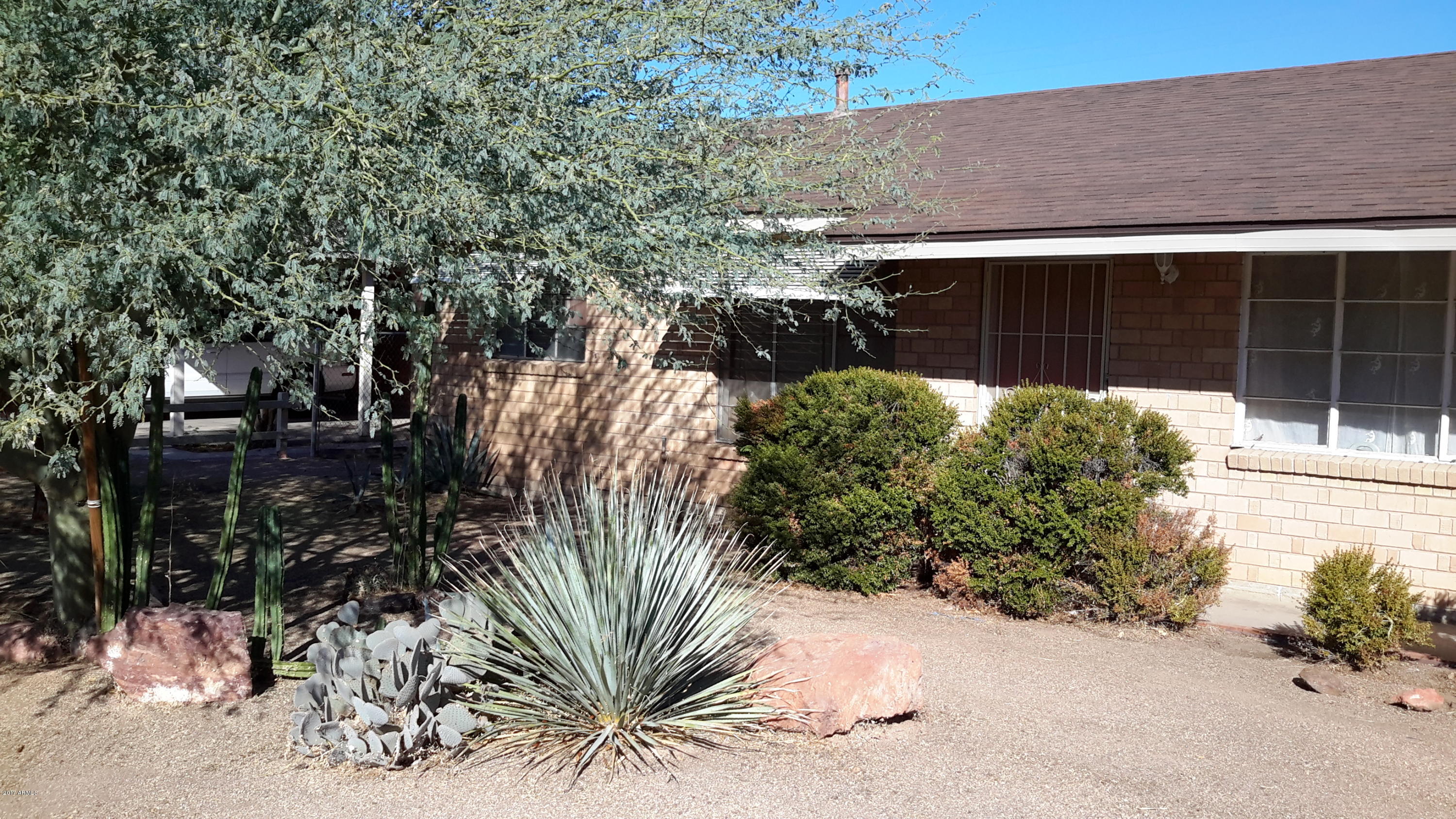 2744 West Ocotillo Road Phoenix, AZ 85017 - Photo 4 of 33 4