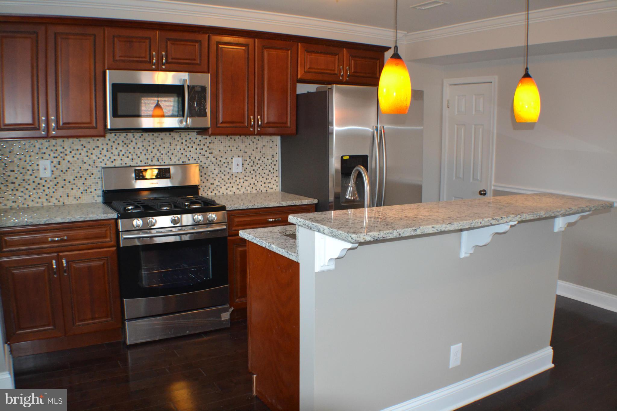 1029 Wicklow Road Baltimore, MD 21229 - Photo 3 of 17 Kitchen