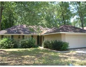 $1,500 | 135 Oakwood Drive, Mandeville, LA 70448
