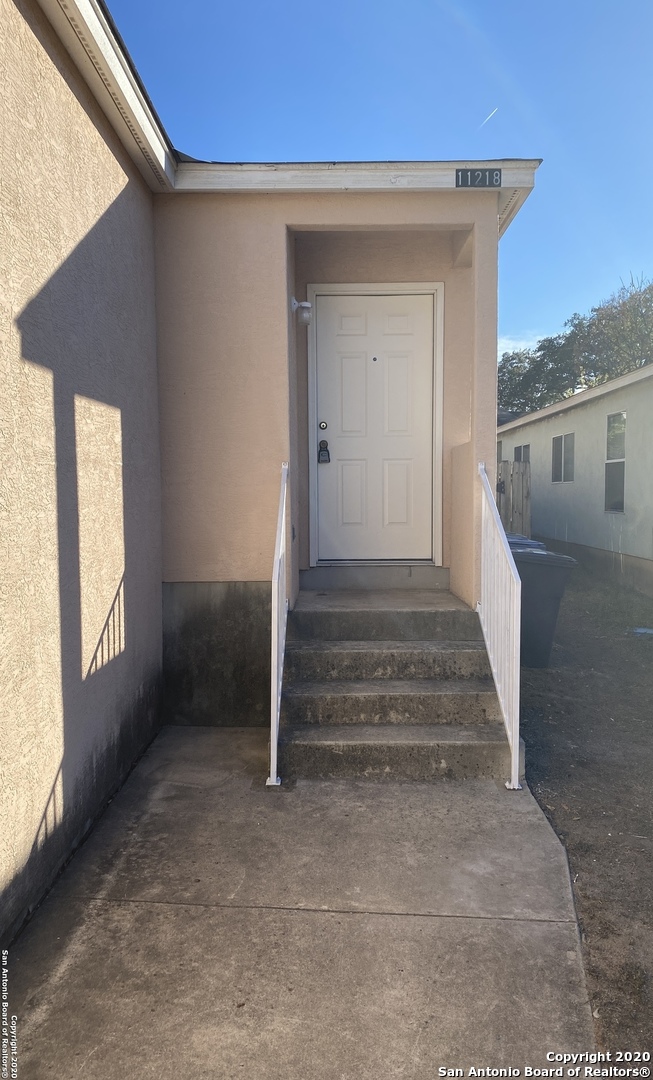 11220 Center Point Road San Antonio, TX 78233 - Photo 3 of 15 a view of entryway