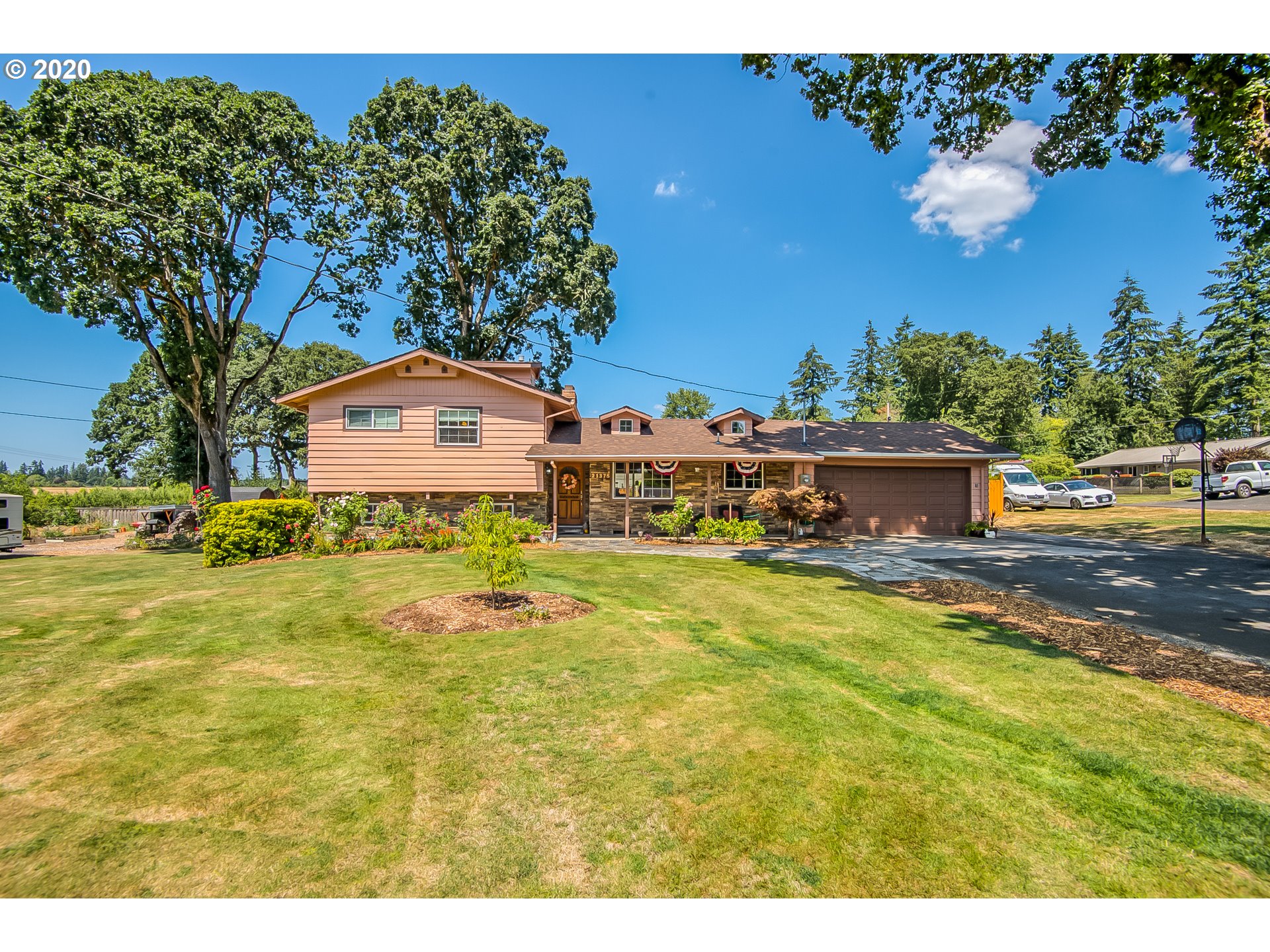 21375 Southwest Rosedale Road Beaverton, OR 97078 - Photo 2 of 26