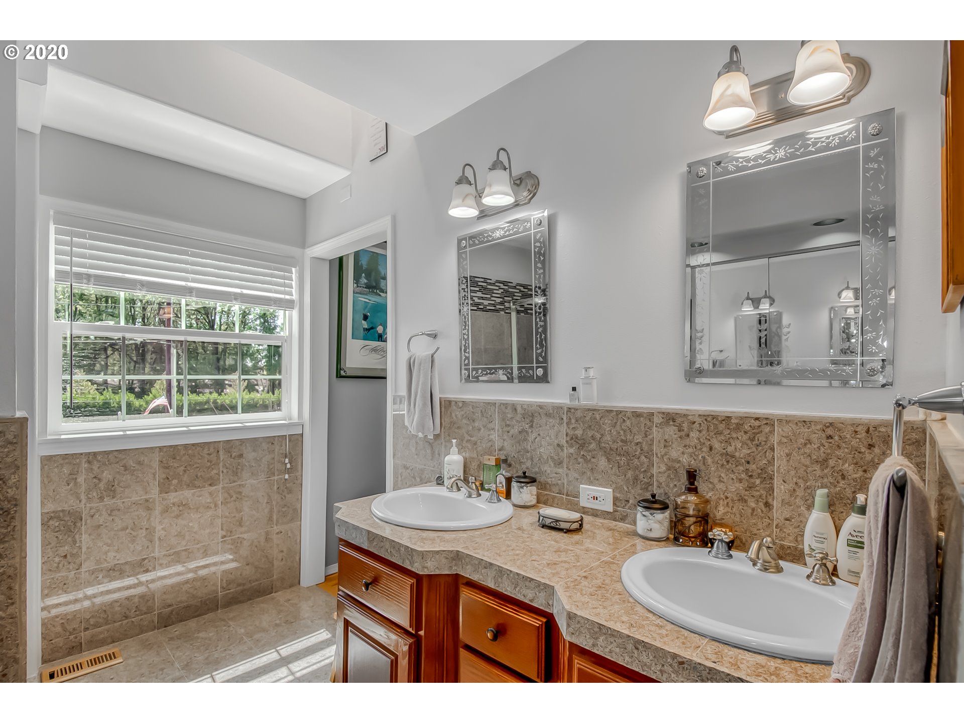21375 Southwest Rosedale Road Beaverton, OR 97078 - Photo 12 of 26