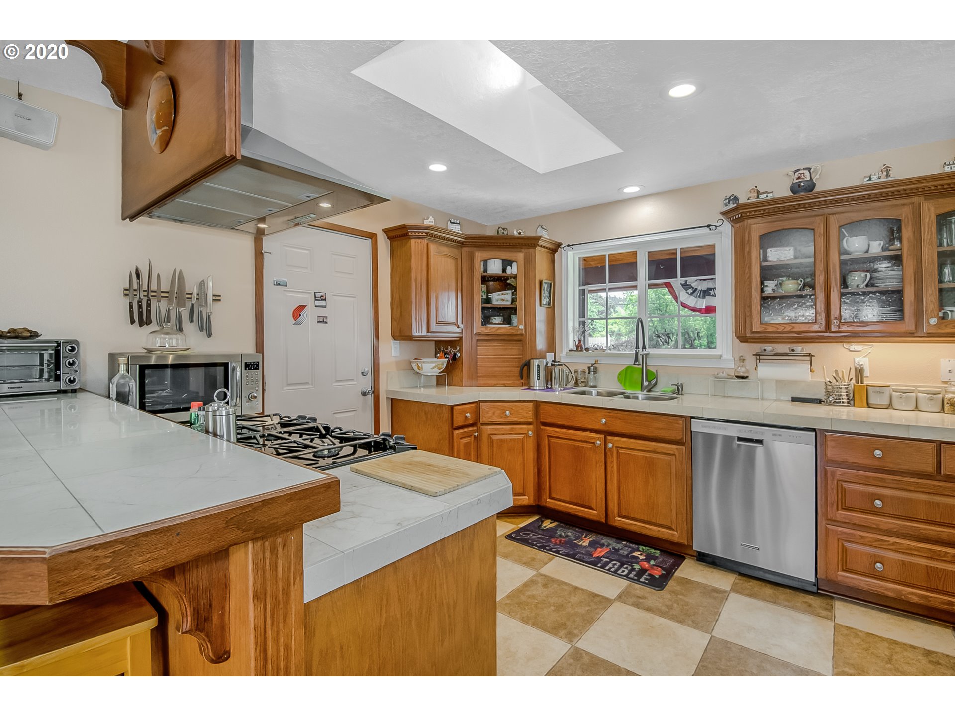 21375 Southwest Rosedale Road Beaverton, OR 97078 - Photo 8 of 26