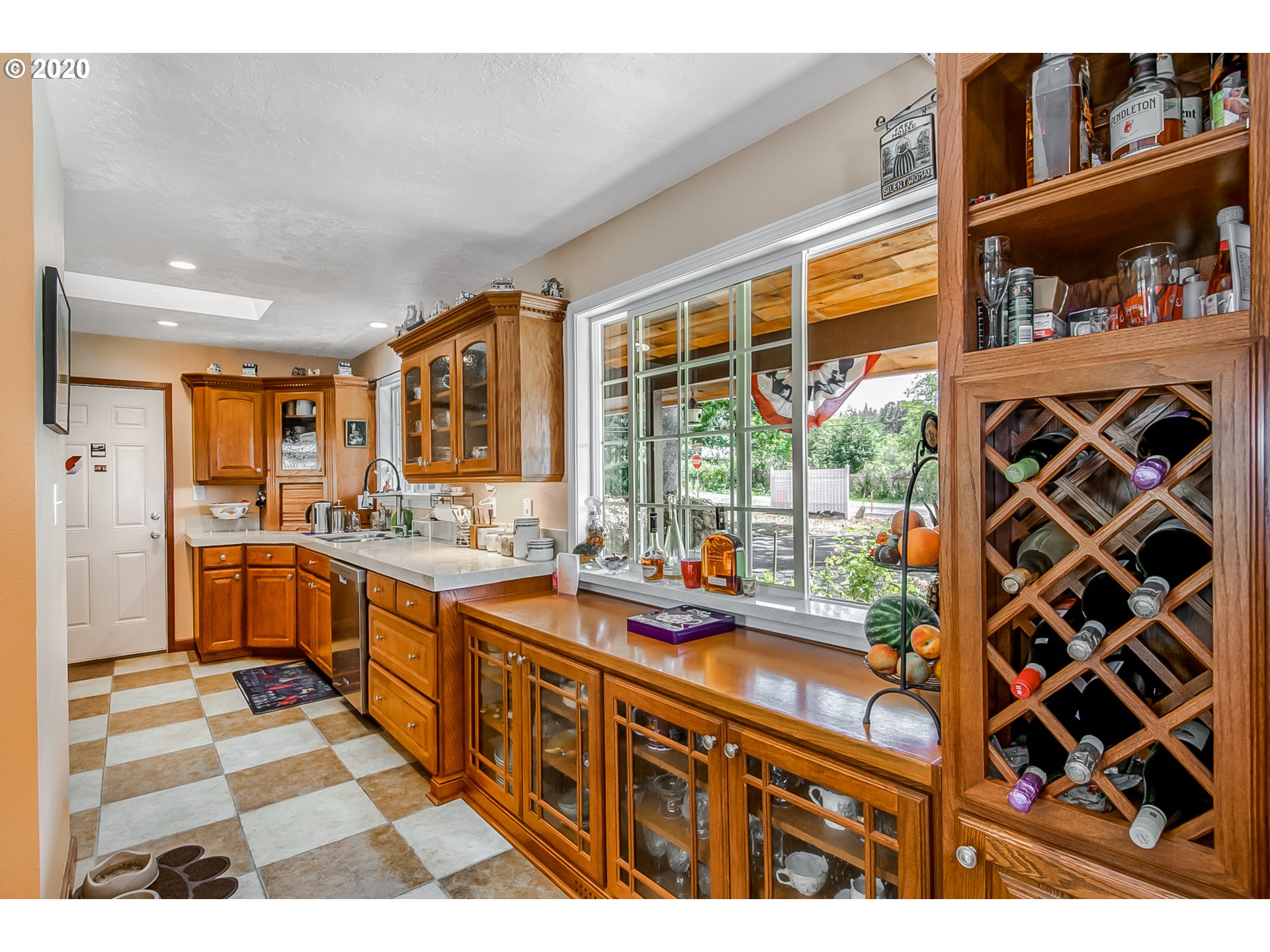 21375 Southwest Rosedale Road Beaverton, OR 97078 - Photo 9 of 26