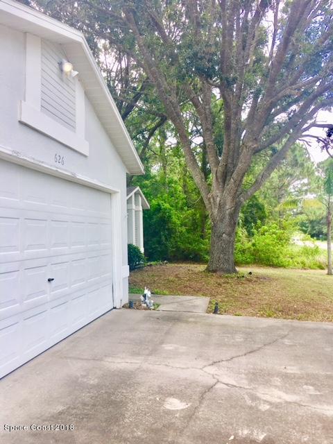 626 Southwest Waycross Road Palm Bay, FL 32908 - Photo 5 of 16 IMG_7865