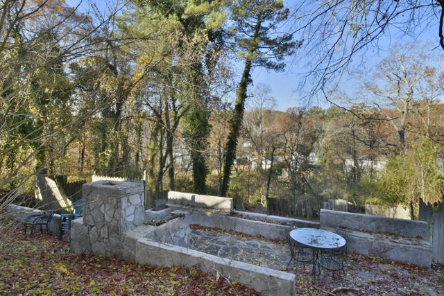 221 Booth Road Chattanooga, TN 37411 - Photo 4 of 35 5