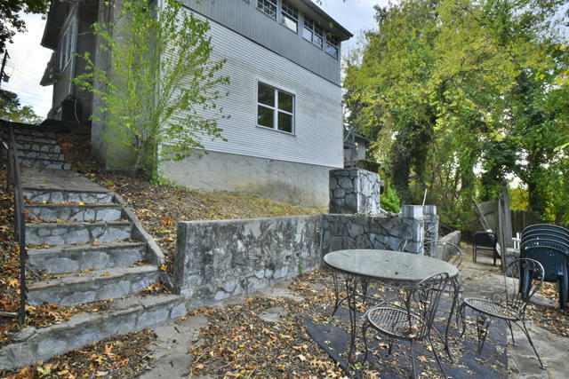 221 Booth Road Chattanooga, TN 37411 - Photo 32 of 35 24