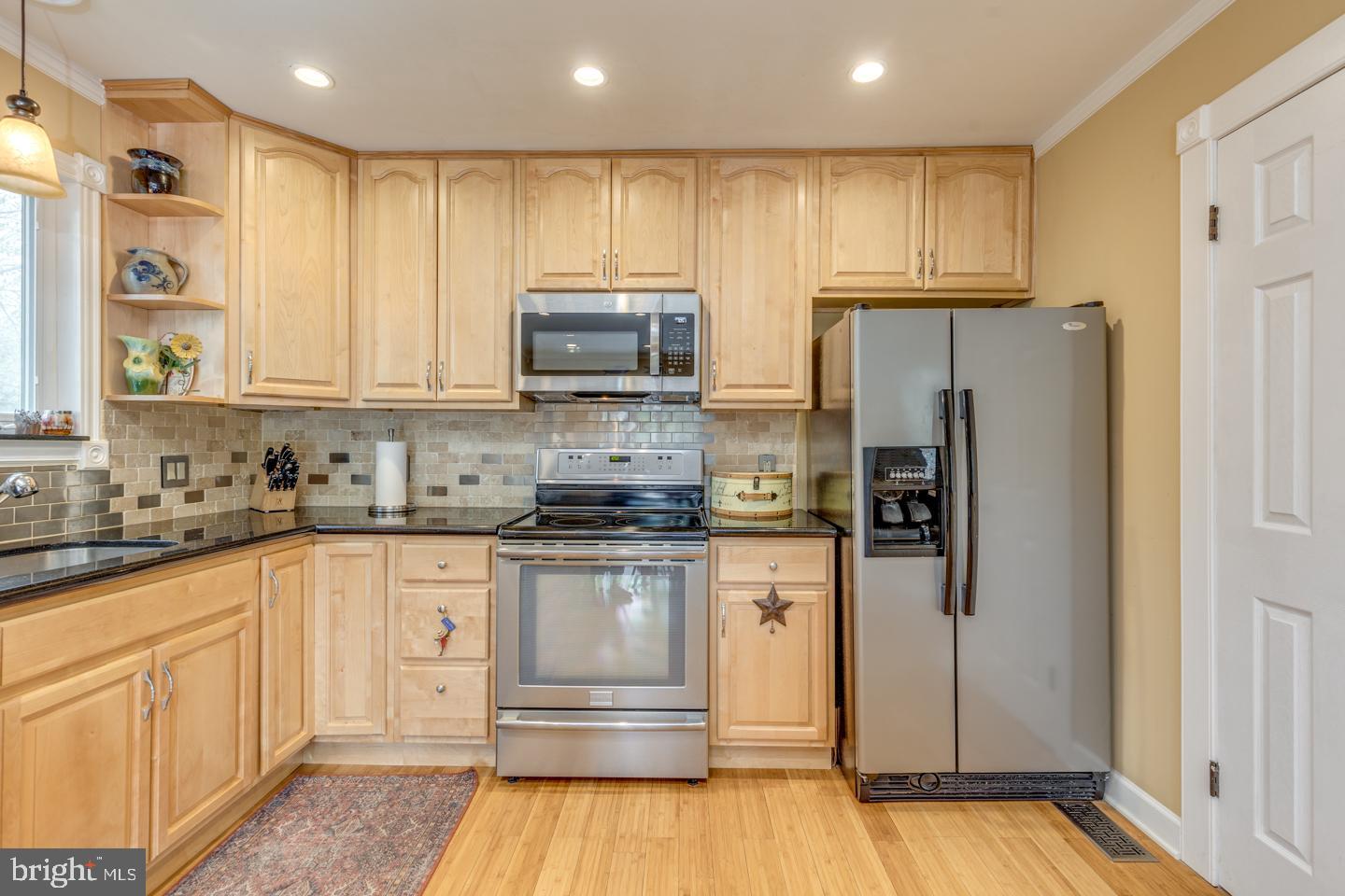 418 Apple Road Edgewater Park, NJ 08010 - Photo 14 of 39 kitchen area