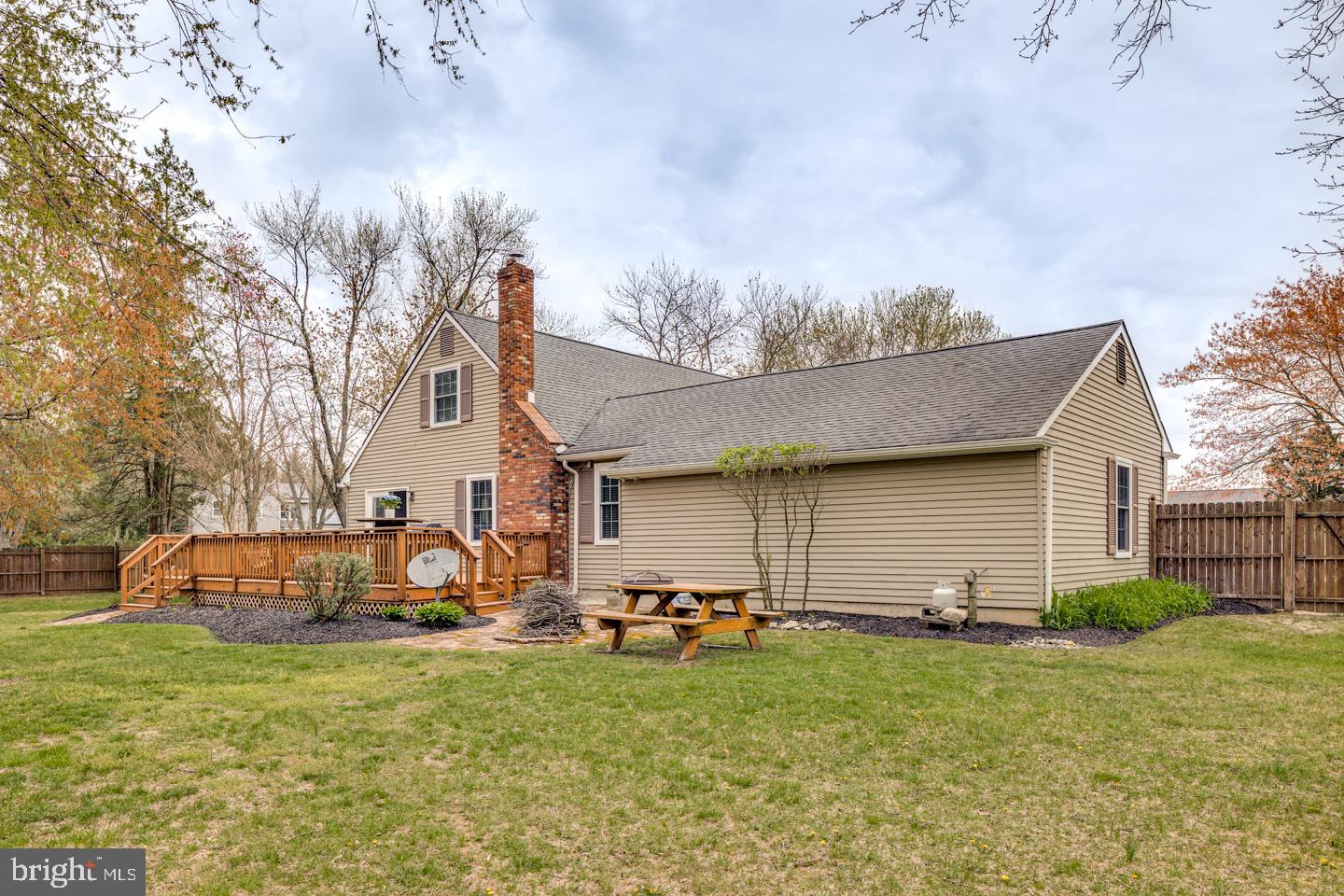 418 Apple Road Edgewater Park, NJ 08010 - Photo 32 of 39 Huge corner lot backyard!