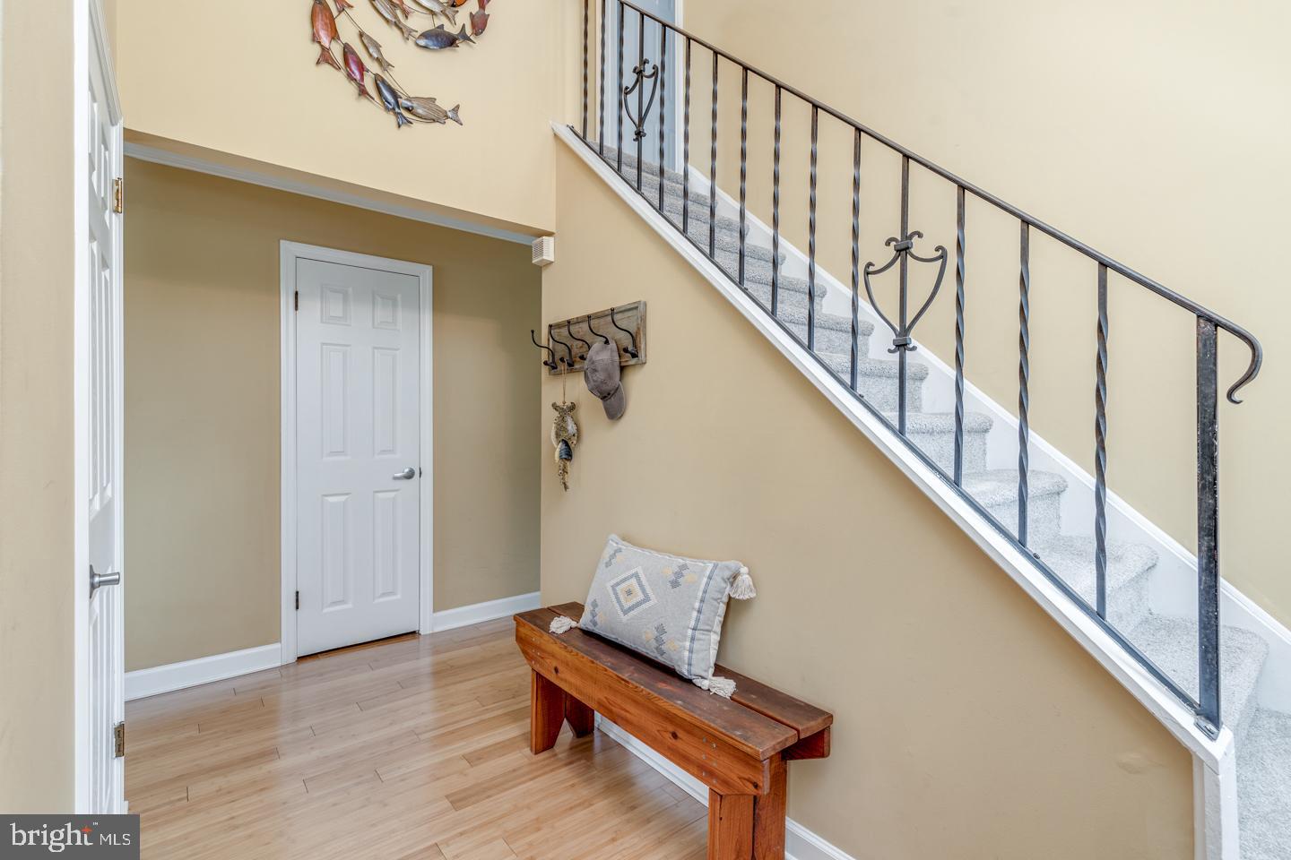 418 Apple Road Edgewater Park, NJ 08010 - Photo 5 of 39 Welcoming foyer