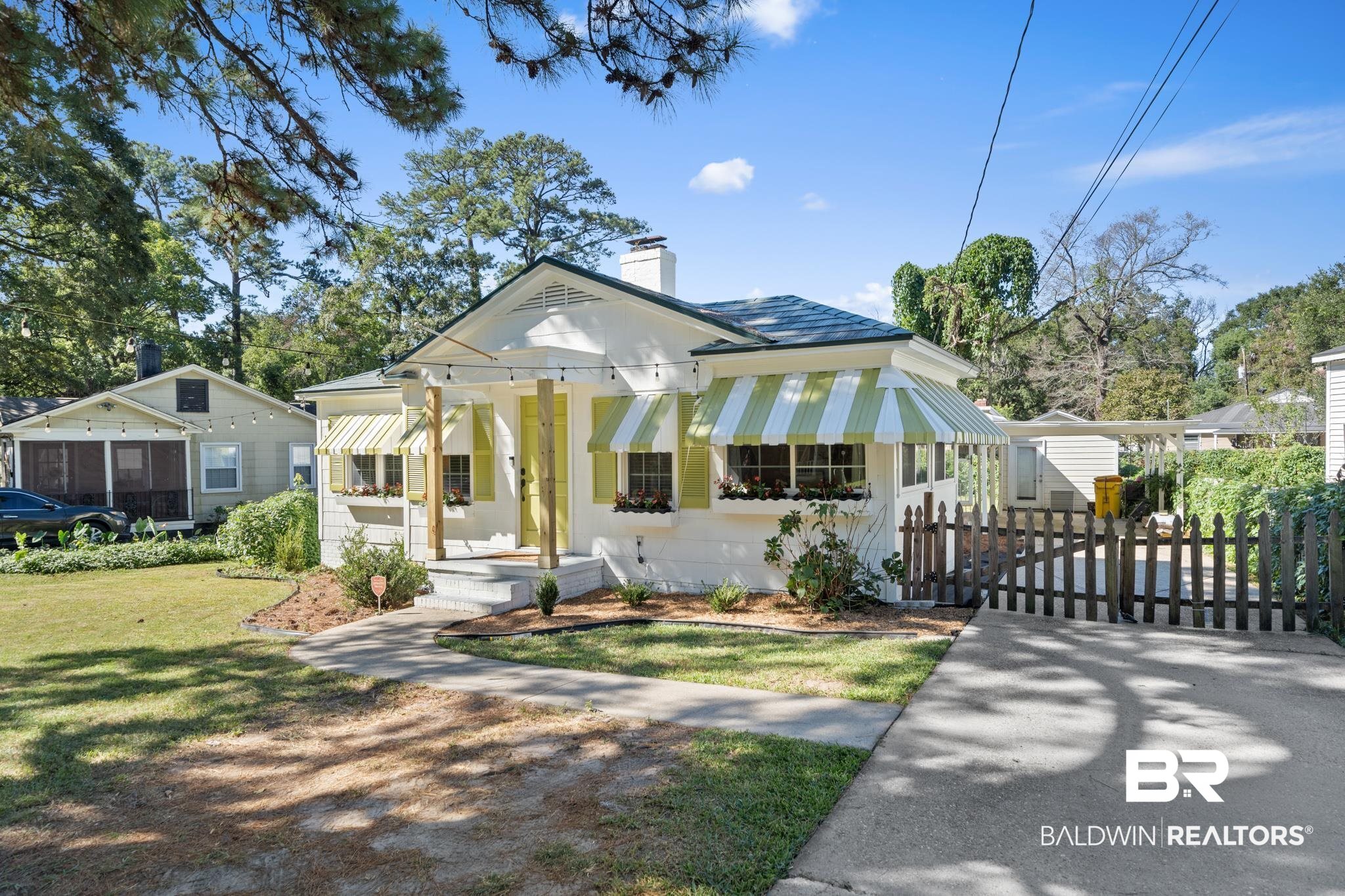 168 Seminole Street Mobile, AL 36606 - Photo 2 of 27