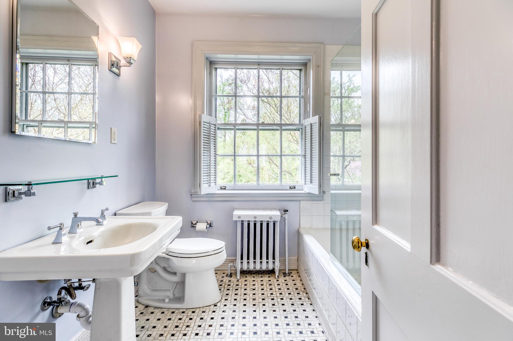 5215 Springlake Way Baltimore, MD 21212 - Photo 36 of 61 Bathroom #2