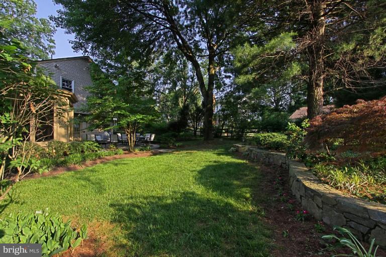 1607 Blue Meadow Road Potomac, MD 20854 - Photo 14 of 30 Exterior (General)