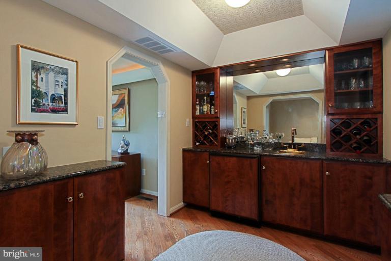 1607 Blue Meadow Road Potomac, MD 20854 - Photo 15 of 30 Interior (General)