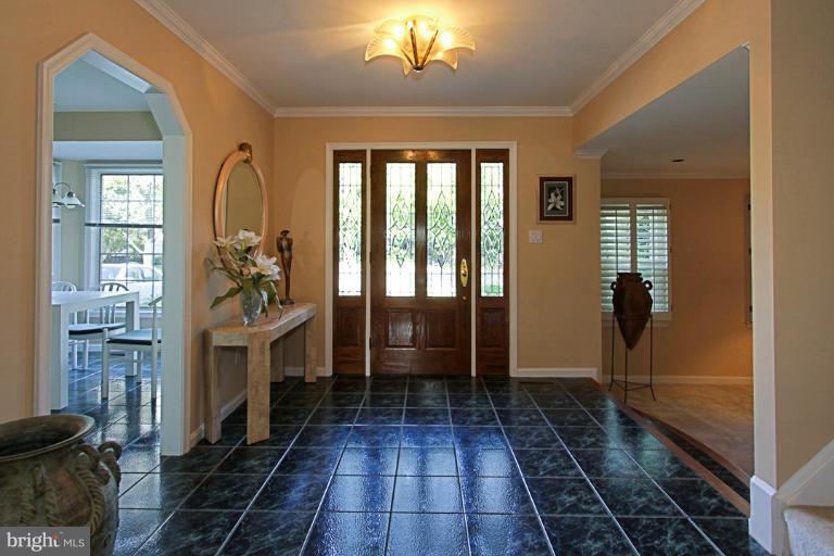 1607 Blue Meadow Road Potomac, MD 20854 - Photo 5 of 30 Interior (General)