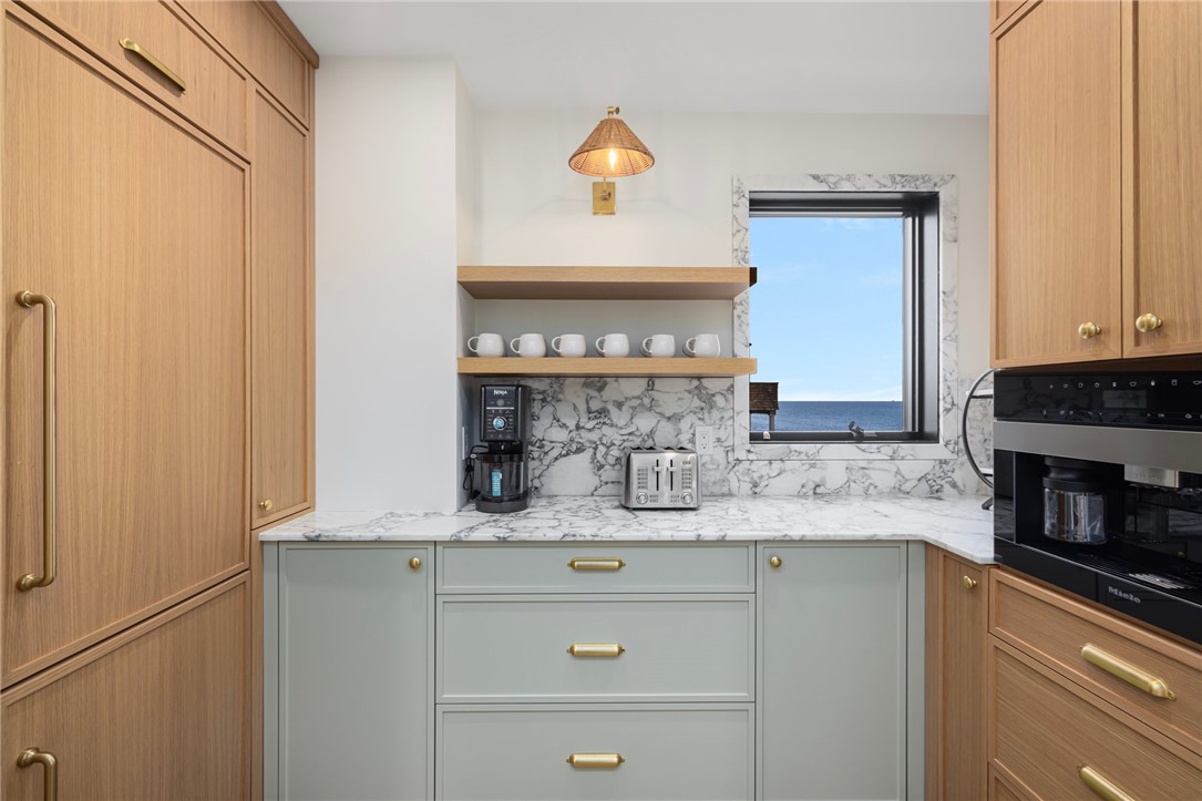 41 Atlantic Avenue Westerly, RI 02891 - Photo 22 of 50