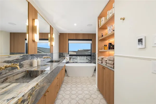 $25,000 | 41 Atlantic Avenue, Westerly, RI 02891