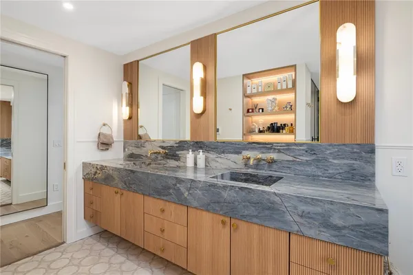 $25,000 | 41 Atlantic Avenue, Westerly, RI 02891