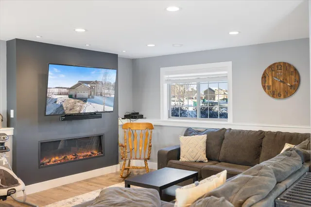 $374,900 | 1663 Hidden Trail, Mayer, MN 55360