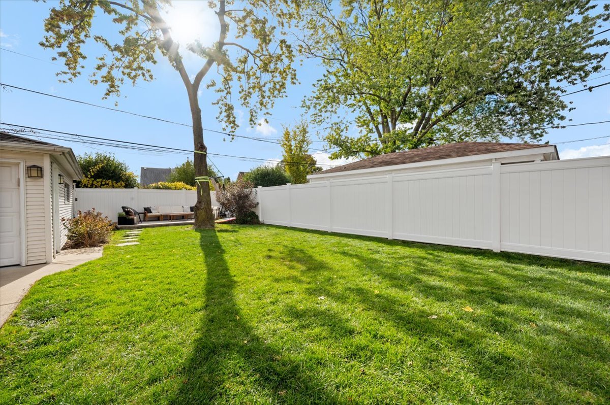 7457 West Ardmore Avenue Chicago, IL 60631 - Photo 27 of 32