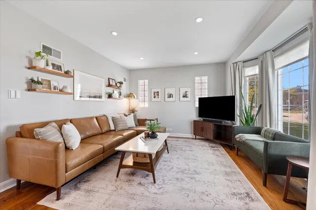 $500,000 | 7457 West Ardmore Avenue, Chicago, IL 60631