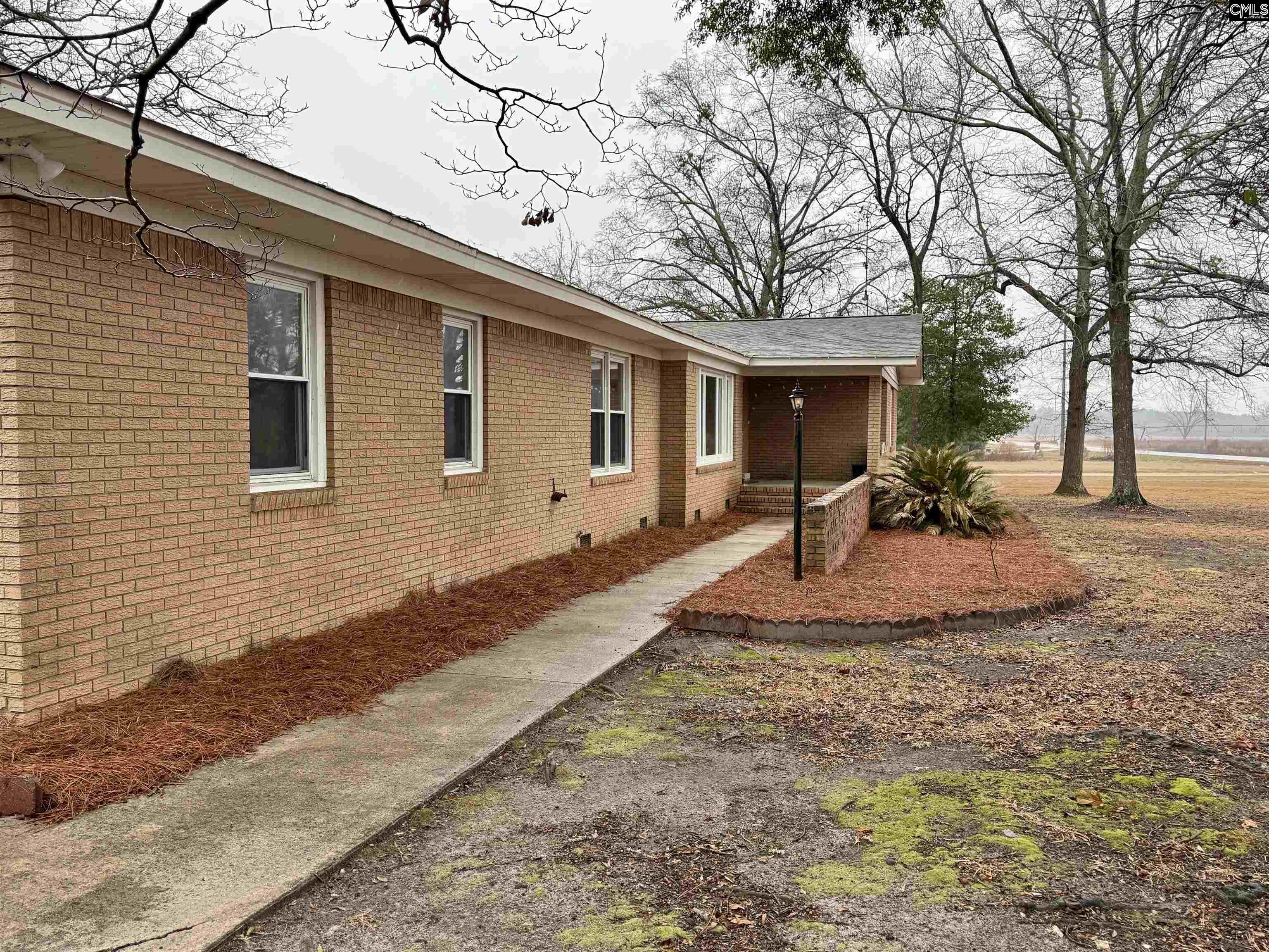 960 Old Charleston Road Pelion, SC 29123 - Photo 4 of 30