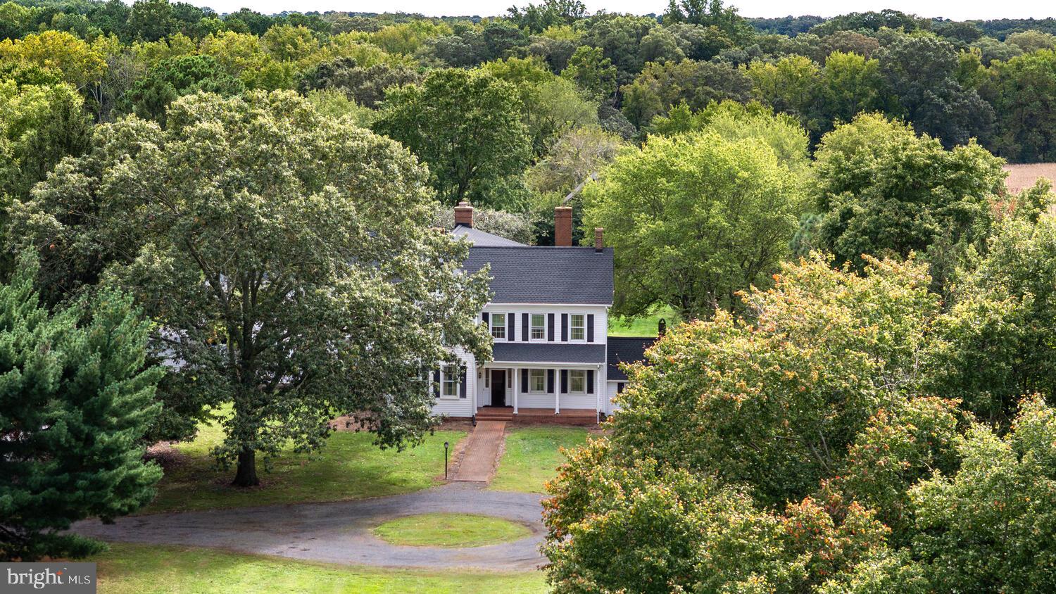 28923 Island Creek Road Trappe, MD 21673 - Photo 26 of 95 Circular drive in front of main house
