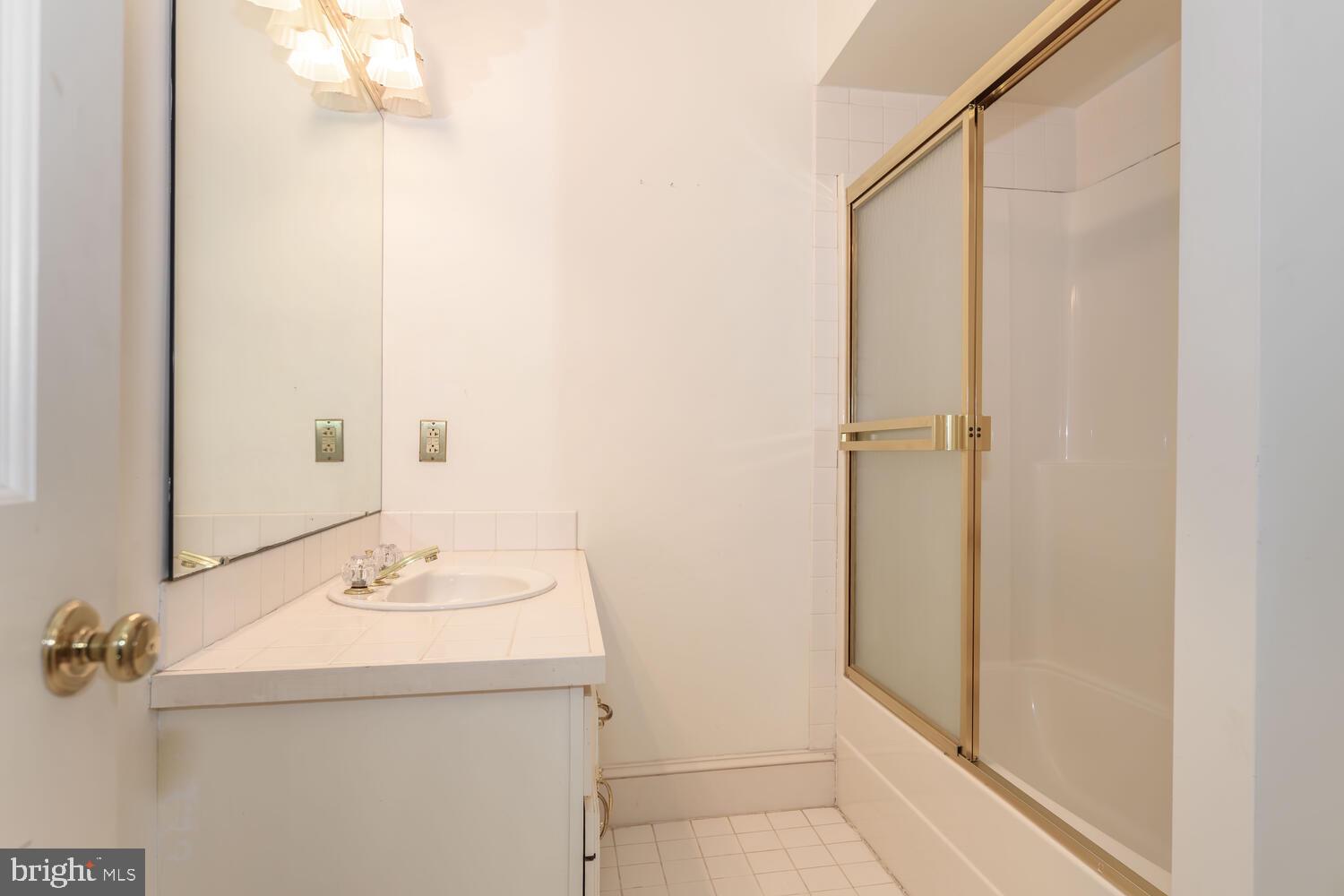 28923 Island Creek Road Trappe, MD 21673 - Photo 43 of 95 Shared bath for Bedroom #1 & #2