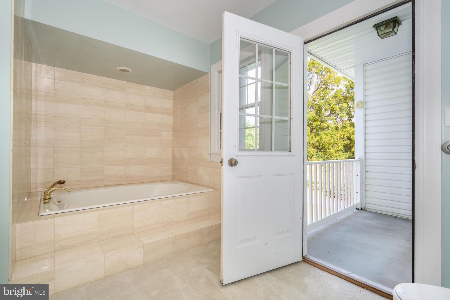 28923 Island Creek Road Trappe, MD 21673 - Photo 57 of 95 Primary Bath with balcony