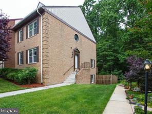 6024 Knights Ridge Way Alexandria, VA 22310 - Photo 1 of 1