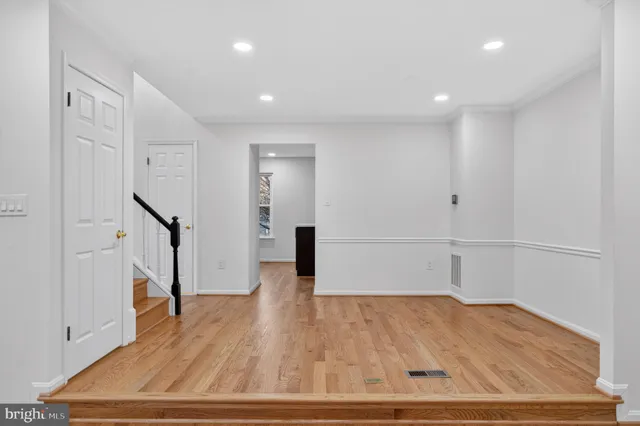 $750,000 | 6024 Knights Ridge Way, Alexandria, VA 22310