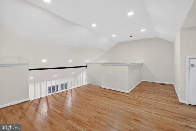 $750,000 | 6024 Knights Ridge Way, Alexandria, VA 22310