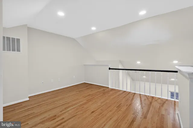 $750,000 | 6024 Knights Ridge Way, Alexandria, VA 22310