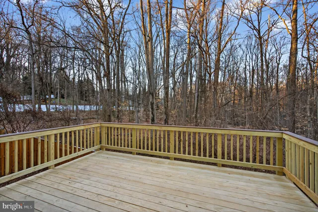 $750,000 | 6024 Knights Ridge Way, Alexandria, VA 22310