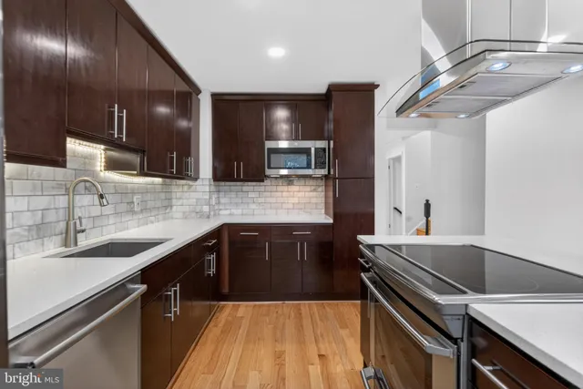 $750,000 | 6024 Knights Ridge Way, Alexandria, VA 22310