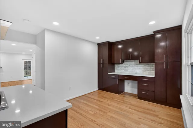 $750,000 | 6024 Knights Ridge Way, Alexandria, VA 22310