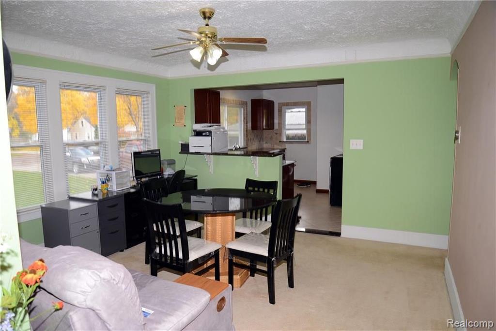 2215 West Auburn Road Rochester Hills, MI 48309 - Photo 10 of 34