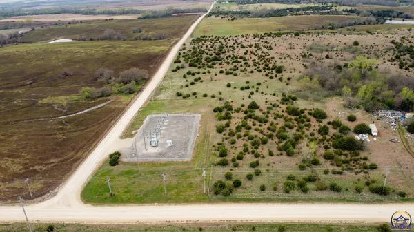 $76,075 | 10611 K Road, Delia, KS 66418