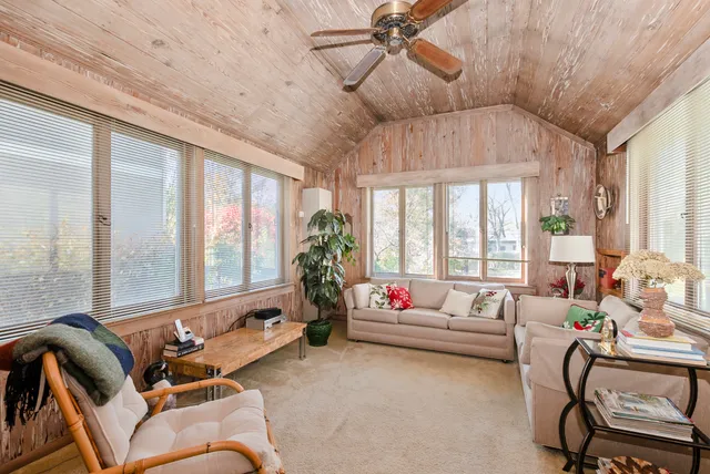 $319,000 | 802 Argyle Avenue, Flossmoor, IL 60422